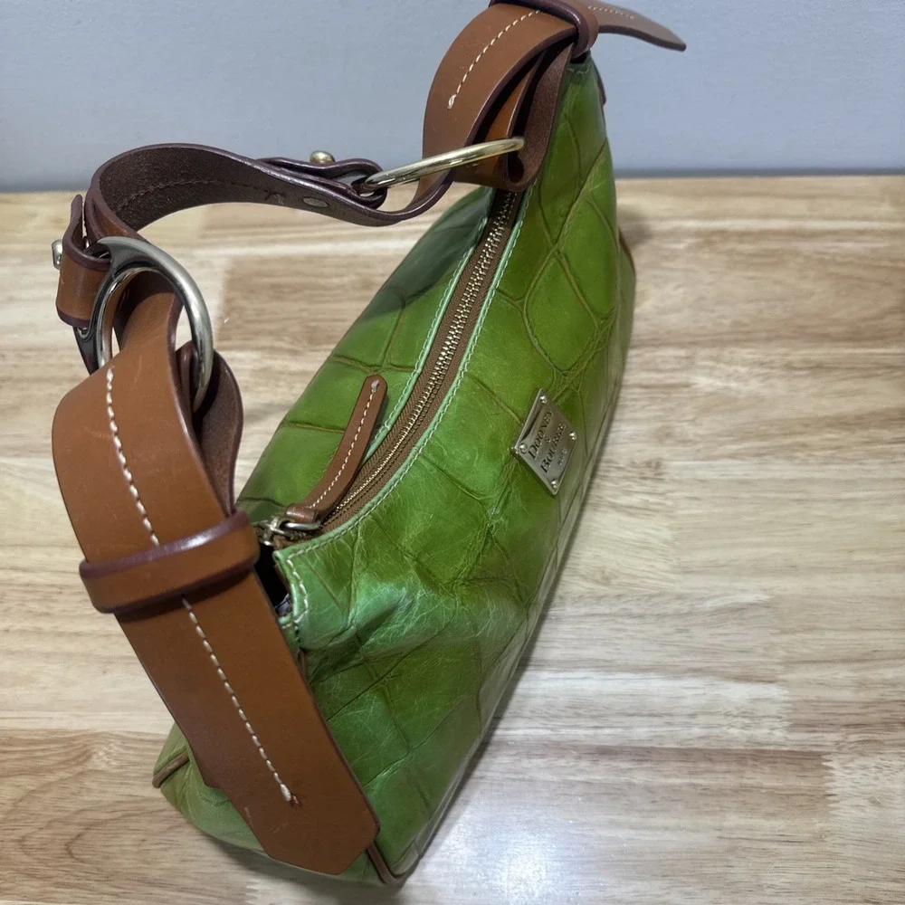 Vintage Dooney & Bourke Green Crocodile Embossed Medium Hobo Bag Purse J599095